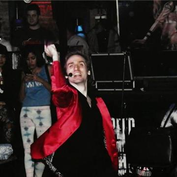 Perti Magia Humor Stand Up Ilusionismo Canciones