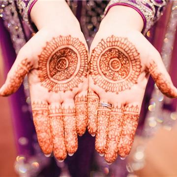 Tatuajes en Henna y tradiciones de la Boda Hindú