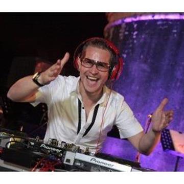 DJ Nicolás Rojas