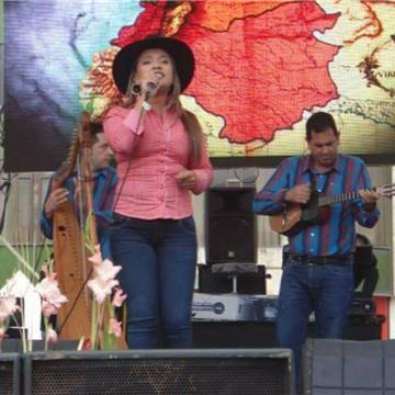 Pilar Chaparro Cantante de Música Llanera