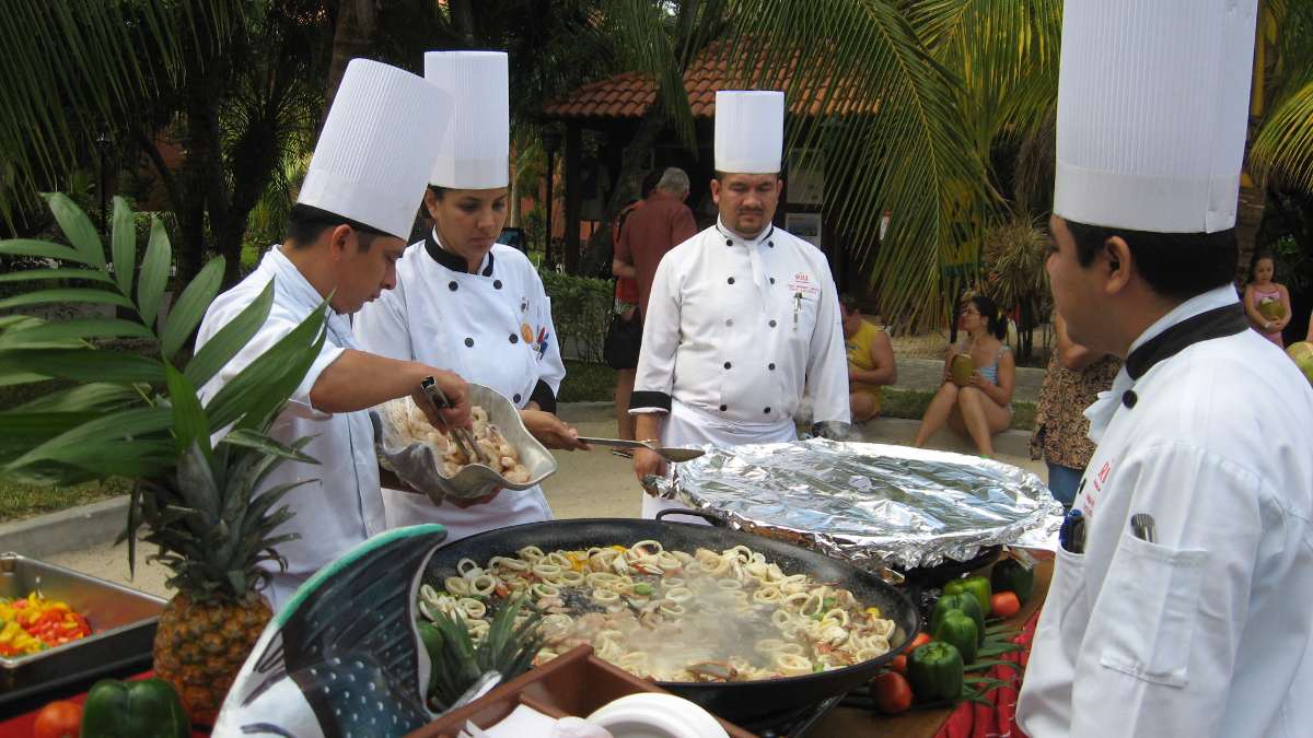 Equipo y partes para restaurantes El Salvador - NUEVAS BUFETERAS. Ideales para  mantener la comida caliente.Para servicio tipo buffet, eventos sociales o  reuniones familiares. No te quedes sin la tuya.