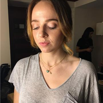Ana Del Angel Make Up Artist