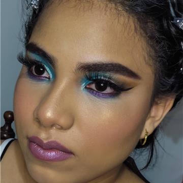 Makeup by Karla Díaz
